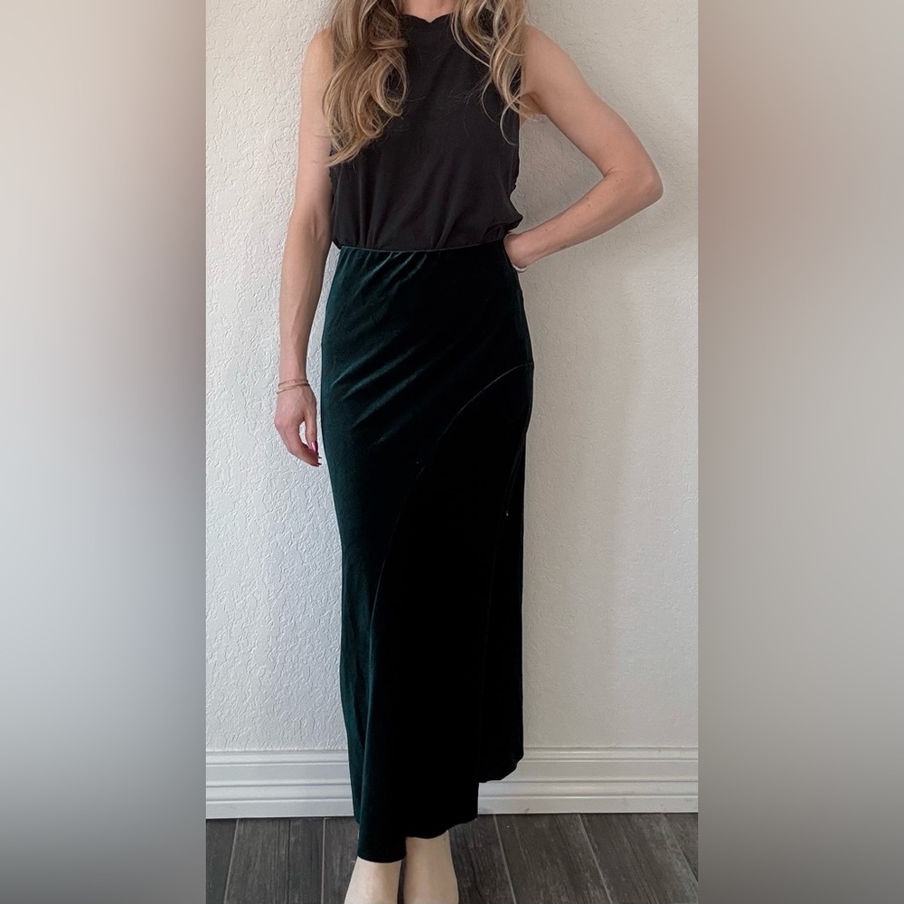 Zara Green Velvet Maxi Skirt | Elegant Holiday Eveningwear | Size XS - Picture 3 of 5